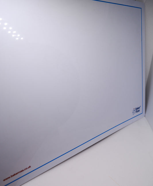 Tăbliță albă "Scrie și șterge" și cariocă specială CADOU